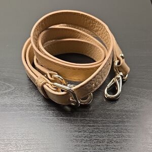 Elegant Tan Leather Strap